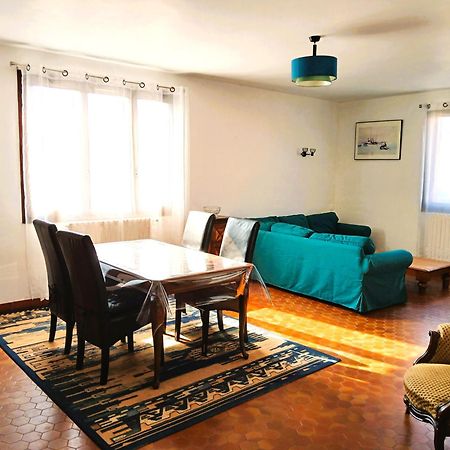 Spacieux Appartement Proche Centre Et Piscine コンドン エクステリア 写真