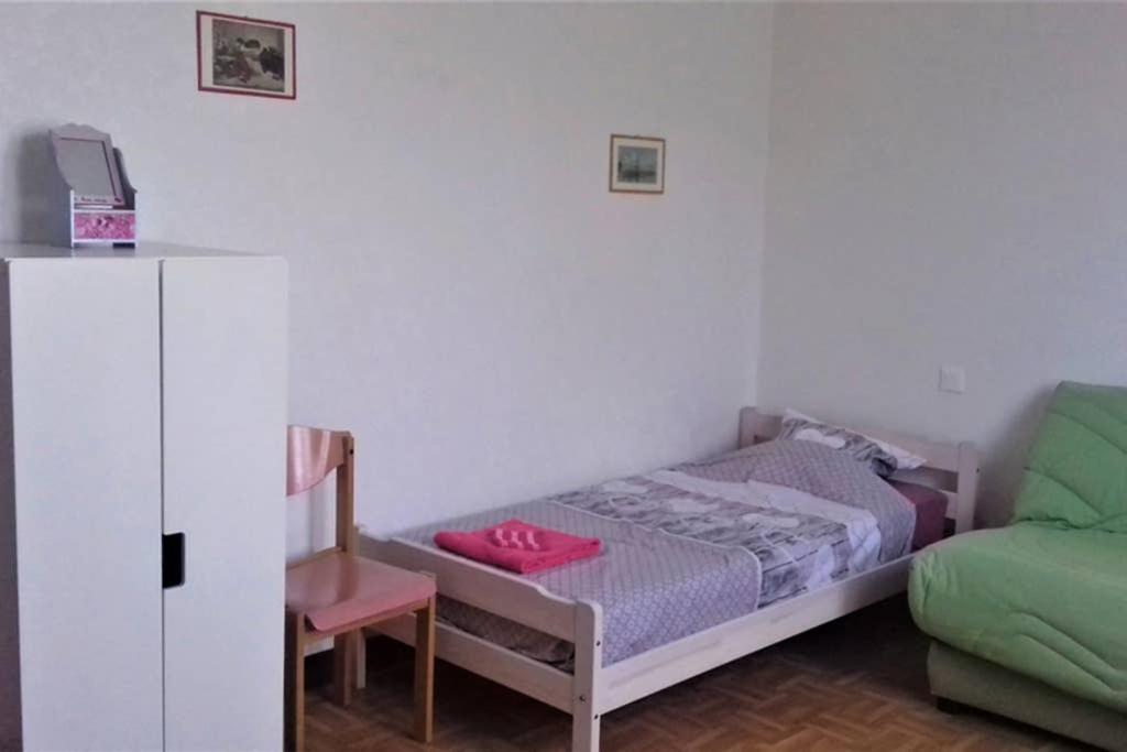 Spacieux Appartement Proche Centre Et Piscine コンドン エクステリア 写真